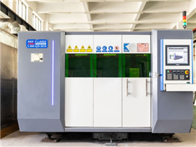 Laser cutting machine